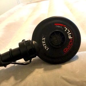 Intex Quick Fill Battery Operated Pump NEW FINAL SALE ITEM